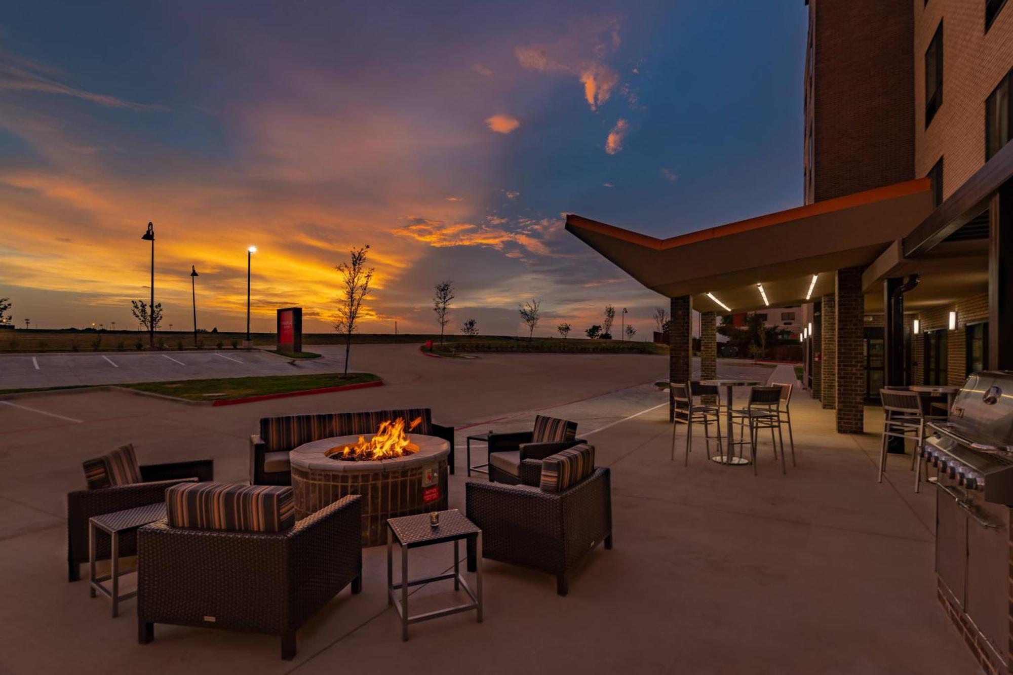 Towneplace Suites By Marriott Dallas Mesquite Extérieur photo