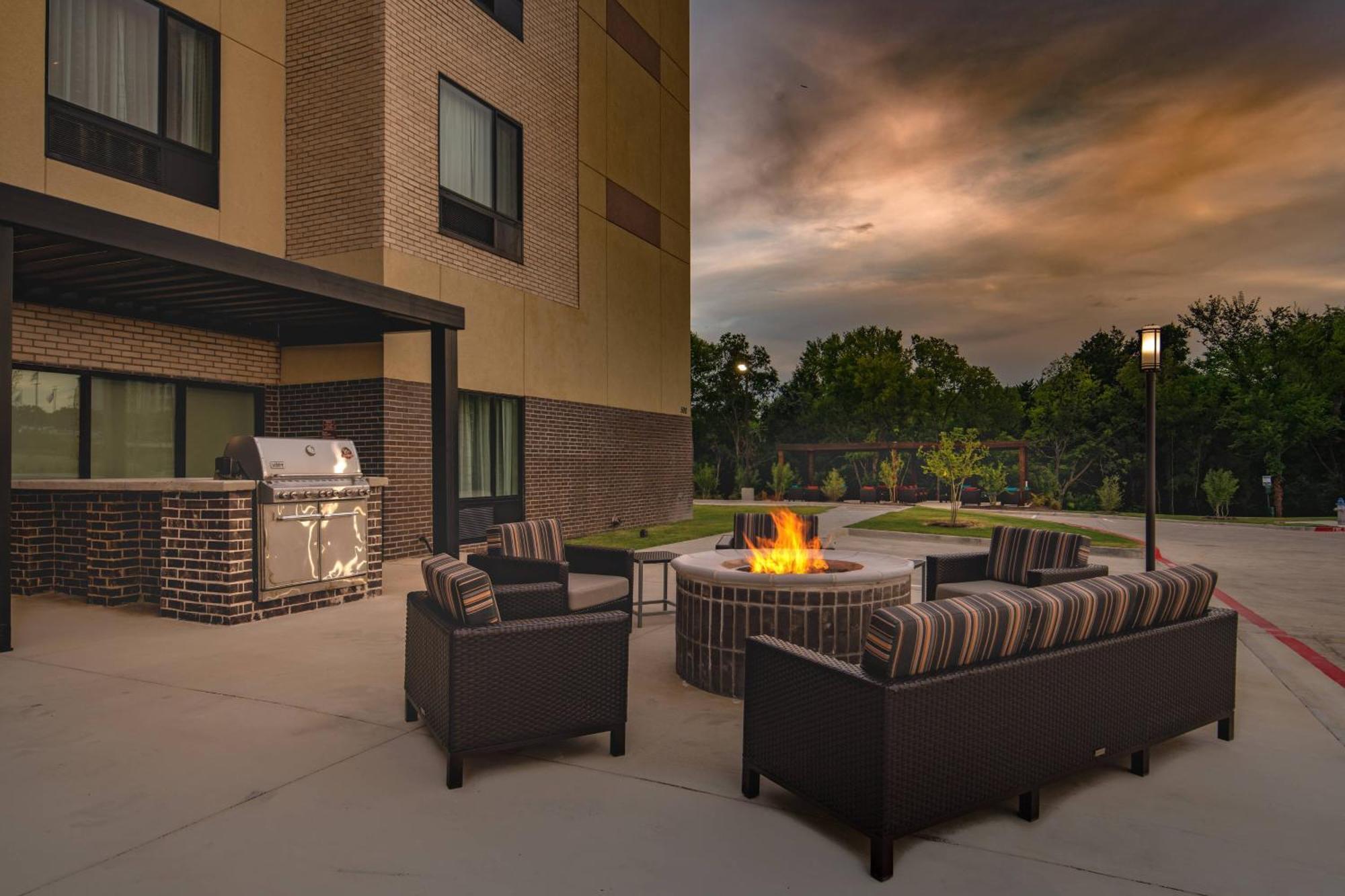 Towneplace Suites By Marriott Dallas Mesquite Extérieur photo
